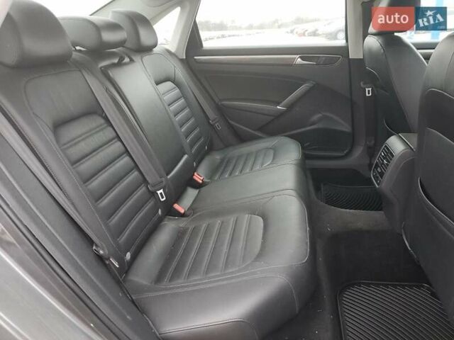 Сірий Фольксваген Пассат, об'ємом двигуна 1.8 л та пробігом 145 тис. км за 2200 $, фото 9 на Automoto.ua