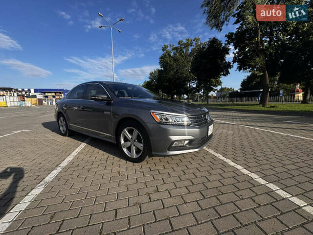 Сірий Фольксваген Пассат, об'ємом двигуна 1.8 л та пробігом 183 тис. км за 12500 $, фото 2 на Automoto.ua