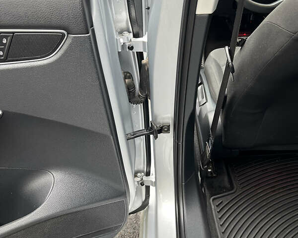 Серый Фольксваген Пассат, объемом двигателя 1.8 л и пробегом 137 тыс. км за 12599 $, фото 42 на Automoto.ua