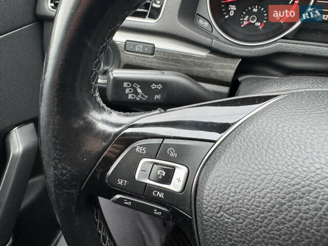 Серый Фольксваген Пассат, объемом двигателя 1.8 л и пробегом 209 тыс. км за 12490 $, фото 22 на Automoto.ua