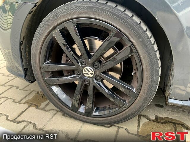 Серый Фольксваген Пассат, объемом двигателя 1.8 л и пробегом 120 тыс. км за 12000 $, фото 2 на Automoto.ua