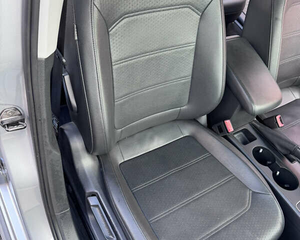 Фольксваген Пассат 2016 в Киеве на Automoto.ua Серый Фольксваген Пассат, объемом двигателя 1.8 л и пробегом 153 тыс. км за 15200 $, фото 59 на Automoto.ua