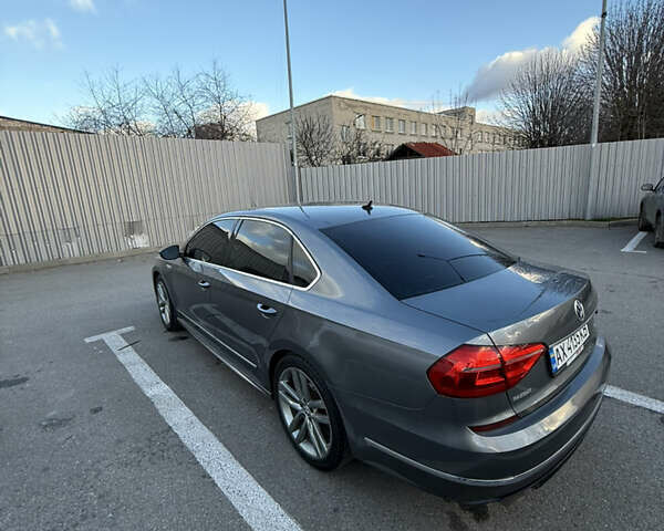 Серый Фольксваген Пассат, объемом двигателя 1.8 л и пробегом 145 тыс. км за 13600 $, фото 2 на Automoto.ua