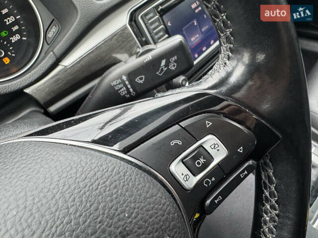 Серый Фольксваген Пассат, объемом двигателя 1.8 л и пробегом 209 тыс. км за 12490 $, фото 21 на Automoto.ua