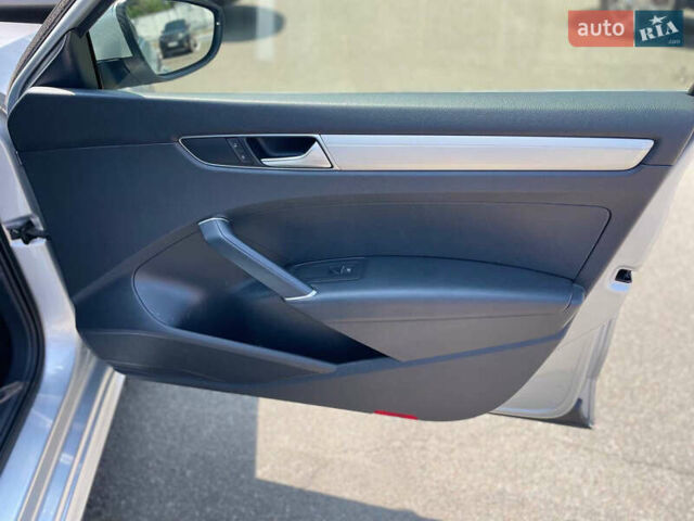 Серый Фольксваген Пассат, объемом двигателя 1.8 л и пробегом 111 тыс. км за 12999 $, фото 18 на Automoto.ua