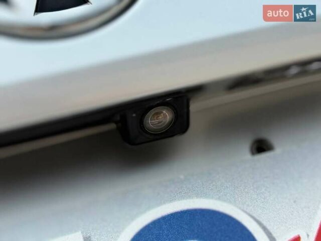 Серый Фольксваген Пассат, объемом двигателя 1.78 л и пробегом 177 тыс. км за 12400 $, фото 6 на Automoto.ua