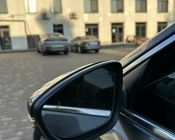 Серый Фольксваген Пассат, объемом двигателя 1.8 л и пробегом 157 тыс. км за 14500 $, фото 2 на Automoto.ua