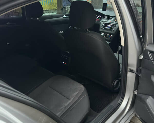 Серый Фольксваген Пассат, объемом двигателя 1.4 л и пробегом 276 тыс. км за 14000 $, фото 20 на Automoto.ua