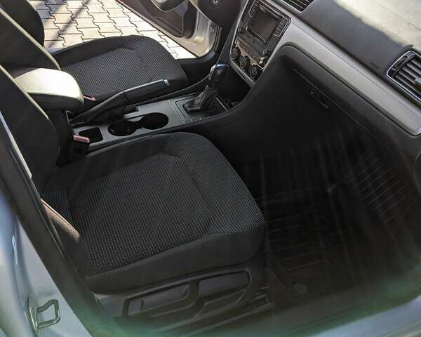 Серый Фольксваген Пассат, объемом двигателя 0 л и пробегом 123 тыс. км за 14500 $, фото 18 на Automoto.ua