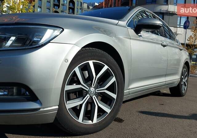 Серый Фольксваген Пассат, объемом двигателя 1.6 л и пробегом 297 тыс. км за 15000 $, фото 33 на Automoto.ua