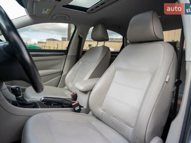 Фольксваген Пассат 2016 в Киеве на Automoto.ua Серый Фольксваген Пассат, объемом двигателя 1.8 л и пробегом 180 тыс. км за 12900 $, фото 17 на Automoto.ua