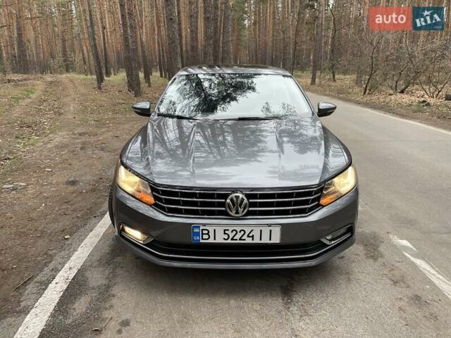 Серый Фольксваген Пассат, объемом двигателя 1.8 л и пробегом 122 тыс. км за 13000 $, фото 1 на Automoto.ua