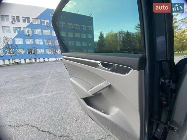 Серый Фольксваген Пассат, объемом двигателя 1.8 л и пробегом 185 тыс. км за 14800 $, фото 23 на Automoto.ua