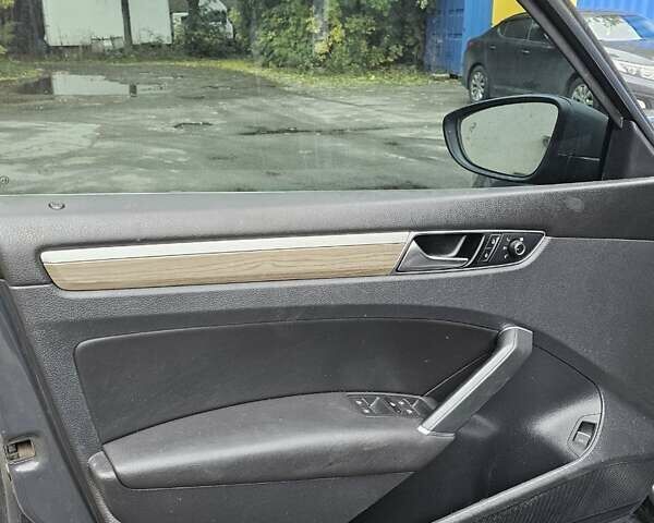 Сірий Фольксваген Пассат, об'ємом двигуна 1.8 л та пробігом 170 тис. км за 4000 $, фото 6 на Automoto.ua