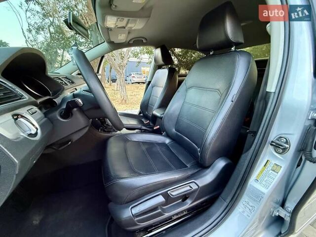 Серый Фольксваген Пассат, объемом двигателя 1.8 л и пробегом 239 тыс. км за 10700 $, фото 46 на Automoto.ua