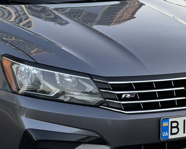 Серый Фольксваген Пассат, объемом двигателя 1.8 л и пробегом 118 тыс. км за 12899 $, фото 6 на Automoto.ua