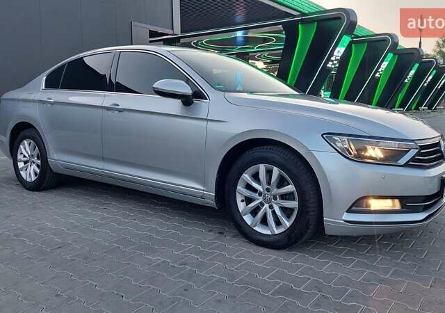 Серый Фольксваген Пассат, объемом двигателя 0 л и пробегом 196 тыс. км за 13777 $, фото 8 на Automoto.ua