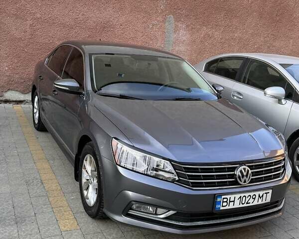 Серый Фольксваген Пассат, объемом двигателя 1.8 л и пробегом 67 тыс. км за 13699 $, фото 6 на Automoto.ua