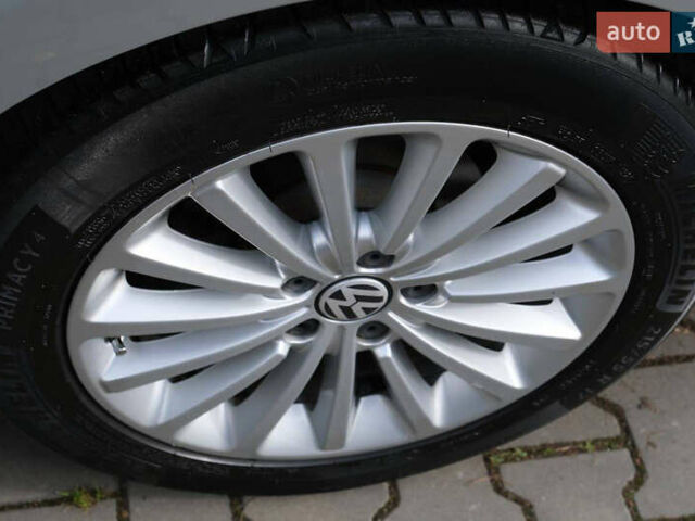 Сірий Фольксваген Пассат, об'ємом двигуна 1.8 л та пробігом 139 тис. км за 14400 $, фото 8 на Automoto.ua