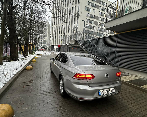 Серый Фольксваген Пассат, объемом двигателя 1.4 л и пробегом 276 тыс. км за 14000 $, фото 5 на Automoto.ua