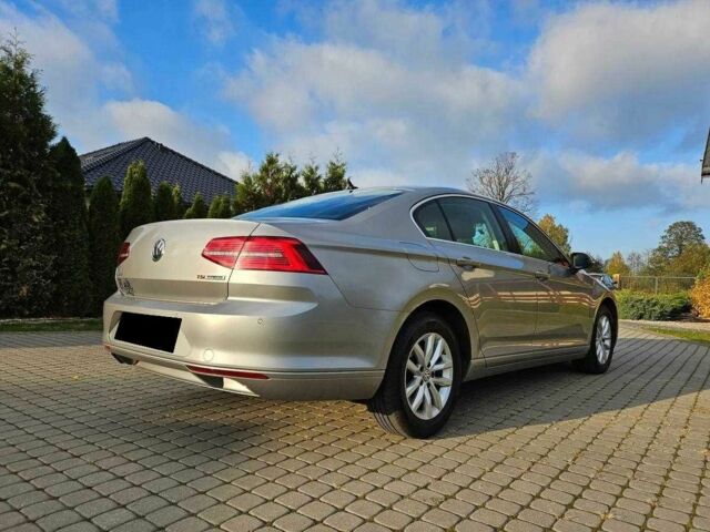 Серый Фольксваген Пассат, объемом двигателя 1.8 л и пробегом 159 тыс. км за 6900 $, фото 4 на Automoto.ua