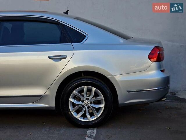 Серый Фольксваген Пассат, объемом двигателя 1.8 л и пробегом 169 тыс. км за 11490 $, фото 22 на Automoto.ua