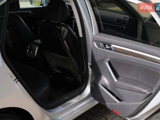 Сірий Фольксваген Пассат, об'ємом двигуна 1.8 л та пробігом 139 тис. км за 14400 $, фото 17 на Automoto.ua