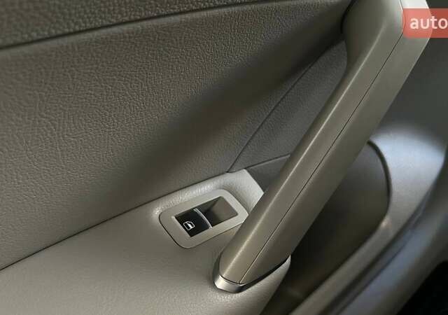 Сірий Фольксваген Пассат, об'ємом двигуна 1.8 л та пробігом 201 тис. км за 12500 $, фото 29 на Automoto.ua