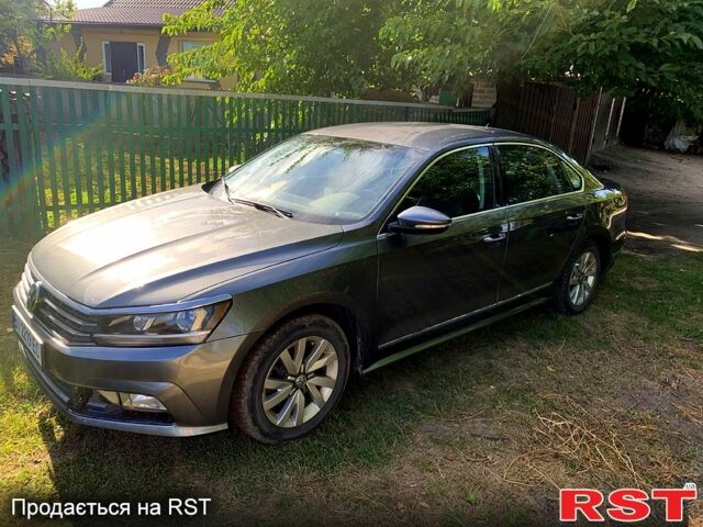 Сірий Фольксваген Пассат, об'ємом двигуна 1.8 л та пробігом 160 тис. км за 10000 $, фото 3 на Automoto.ua