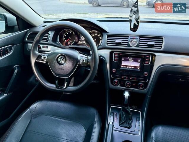 Серый Фольксваген Пассат, объемом двигателя 1.8 л и пробегом 239 тыс. км за 10700 $, фото 57 на Automoto.ua