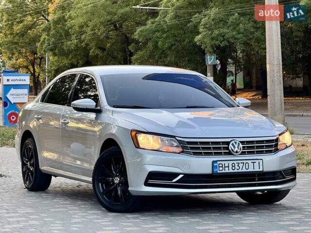 Серый Фольксваген Пассат, объемом двигателя 1.8 л и пробегом 239 тыс. км за 10700 $, фото 28 на Automoto.ua