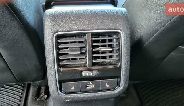 Сірий Фольксваген Пассат, об'ємом двигуна 1.8 л та пробігом 163 тис. км за 15500 $, фото 9 на Automoto.ua