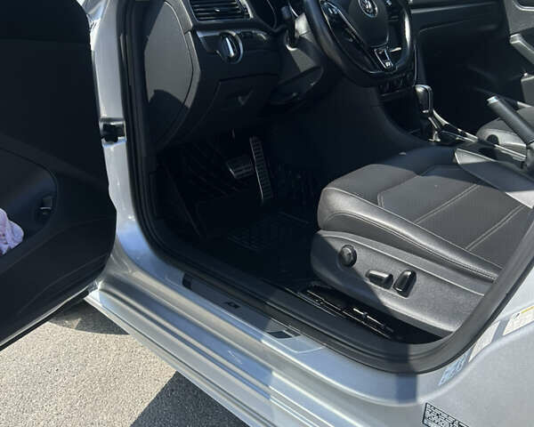 Сірий Фольксваген Пассат, об'ємом двигуна 1.8 л та пробігом 148 тис. км за 13700 $, фото 13 на Automoto.ua