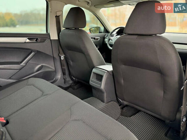 Сірий Фольксваген Пассат, об'ємом двигуна 1.8 л та пробігом 172 тис. км за 10399 $, фото 17 на Automoto.ua