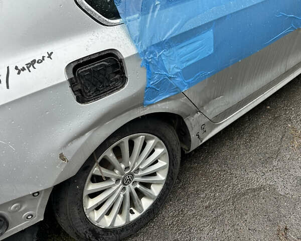 Серый Фольксваген Пассат, объемом двигателя 1.8 л и пробегом 180 тыс. км за 12800 $, фото 16 на Automoto.ua