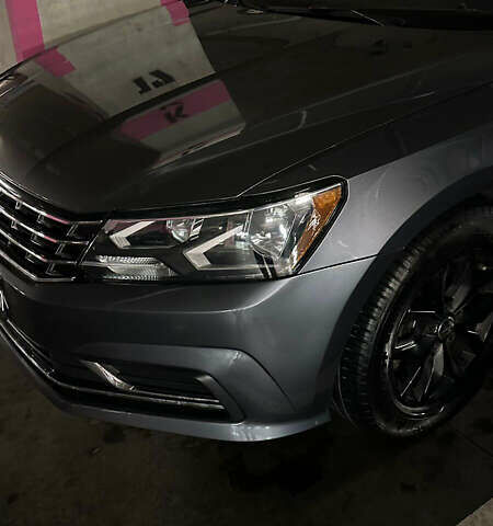 Сірий Фольксваген Пассат, об'ємом двигуна 1.8 л та пробігом 150 тис. км за 14700 $, фото 7 на Automoto.ua