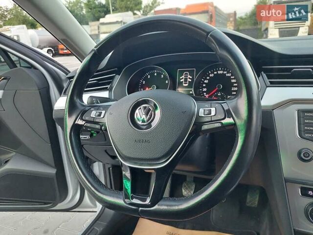 Серый Фольксваген Пассат, объемом двигателя 0 л и пробегом 196 тыс. км за 13777 $, фото 60 на Automoto.ua