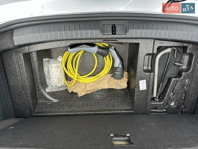 Сірий Фольксваген Пассат, об'ємом двигуна 1.4 л та пробігом 215 тис. км за 17300 $, фото 41 на Automoto.ua