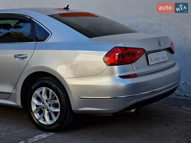 Серый Фольксваген Пассат, объемом двигателя 1.8 л и пробегом 169 тыс. км за 11490 $, фото 23 на Automoto.ua