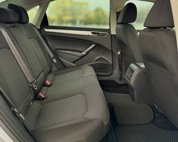 Сірий Фольксваген Пассат, об'ємом двигуна 1.8 л та пробігом 172 тис. км за 10399 $, фото 18 на Automoto.ua