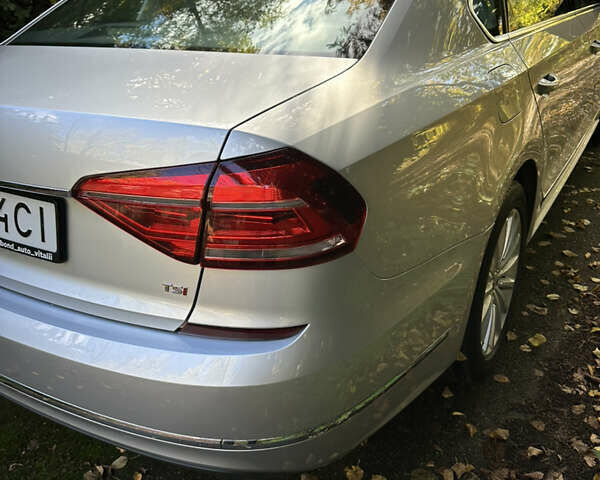 Серый Фольксваген Пассат, объемом двигателя 1.8 л и пробегом 165 тыс. км за 14200 $, фото 7 на Automoto.ua