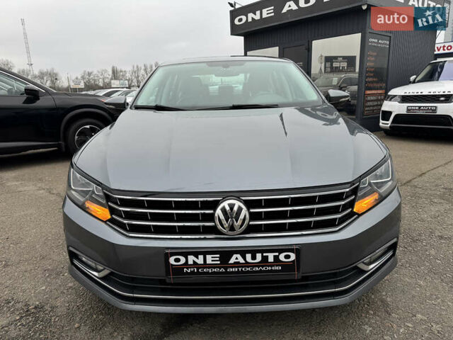 Серый Фольксваген Пассат, объемом двигателя 1.8 л и пробегом 209 тыс. км за 12490 $, фото 2 на Automoto.ua