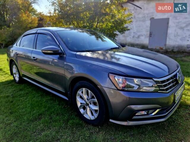 Серый Фольксваген Пассат, объемом двигателя 1.8 л и пробегом 149 тыс. км за 11400 $, фото 1 на Automoto.ua