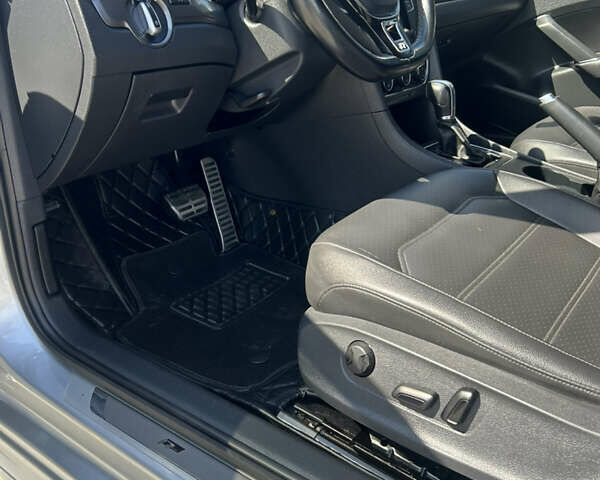 Сірий Фольксваген Пассат, об'ємом двигуна 1.8 л та пробігом 148 тис. км за 13700 $, фото 12 на Automoto.ua