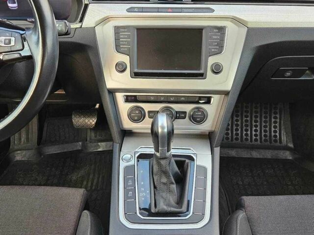 Серый Фольксваген Пассат, объемом двигателя 1.8 л и пробегом 159 тыс. км за 6900 $, фото 15 на Automoto.ua