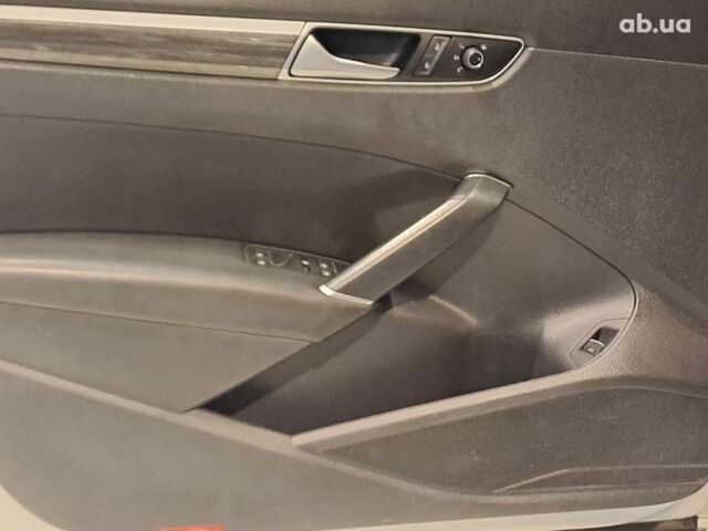 Серый Фольксваген Пассат, объемом двигателя 1.8 л и пробегом 180 тыс. км за 11590 $, фото 9 на Automoto.ua