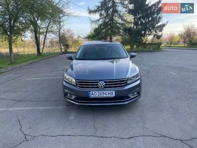 Серый Фольксваген Пассат, объемом двигателя 1.8 л и пробегом 185 тыс. км за 14800 $, фото 11 на Automoto.ua