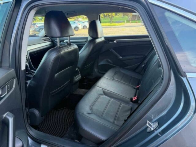 Серый Фольксваген Пассат, объемом двигателя 1.8 л и пробегом 72 тыс. км за 7200 $, фото 10 на Automoto.ua