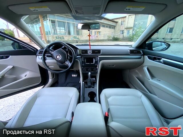 Серый Фольксваген Пассат, объемом двигателя 1.8 л и пробегом 219 тыс. км за 14000 $, фото 8 на Automoto.ua