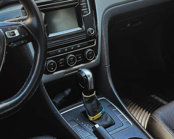 Сірий Фольксваген Пассат, об'ємом двигуна 1.8 л та пробігом 247 тис. км за 10800 $, фото 9 на Automoto.ua